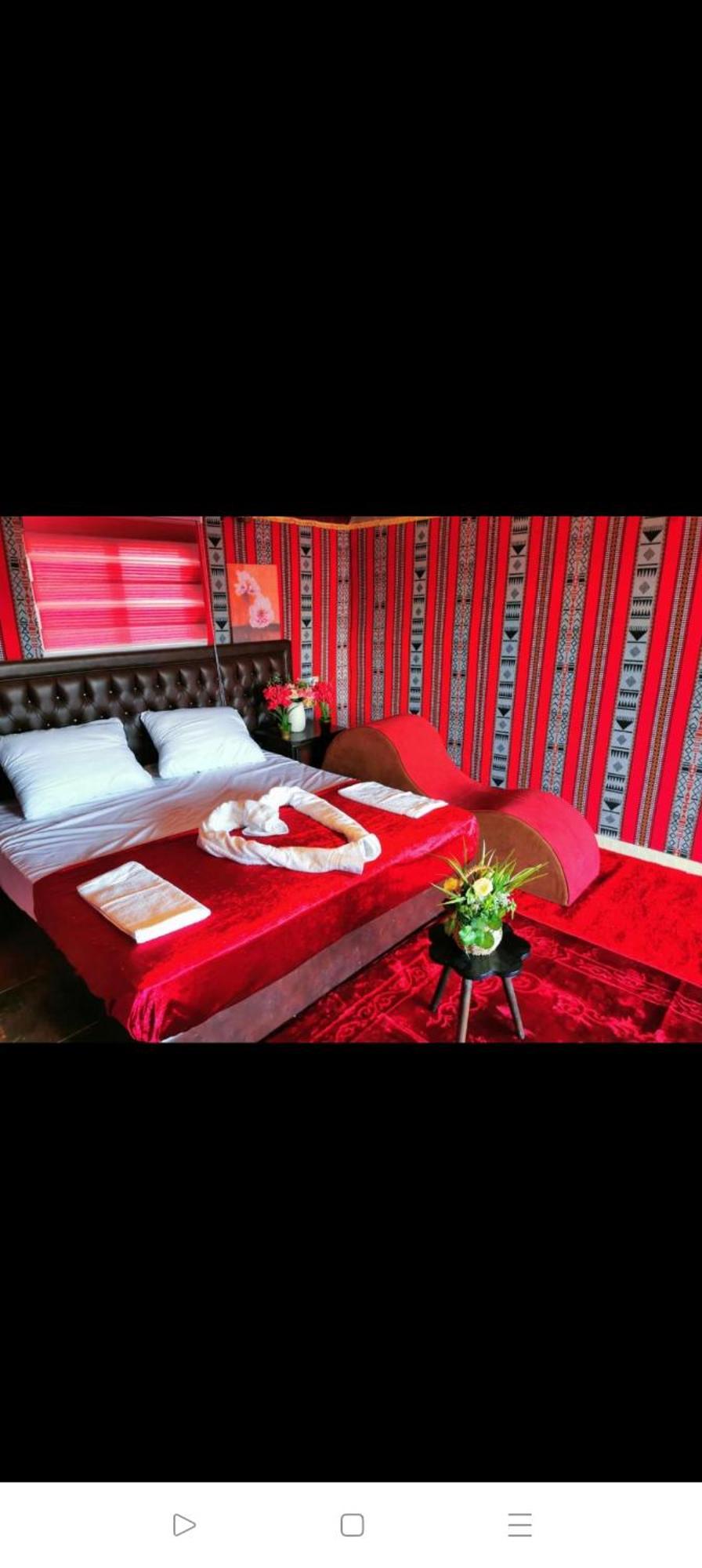 Titanic Camp Bed & Breakfast Wadi Rum Exterior photo